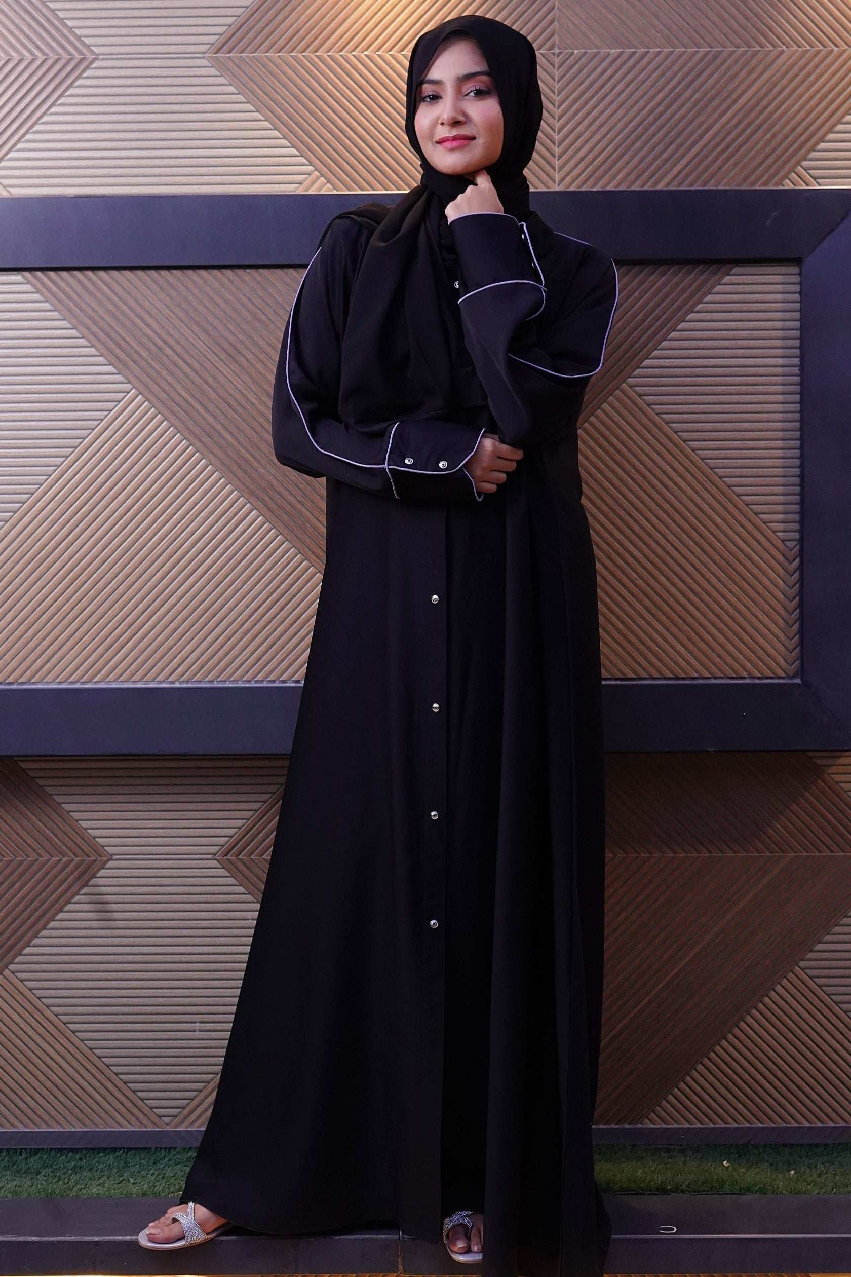Dual Charm Grey Abaya - Dhaagey 