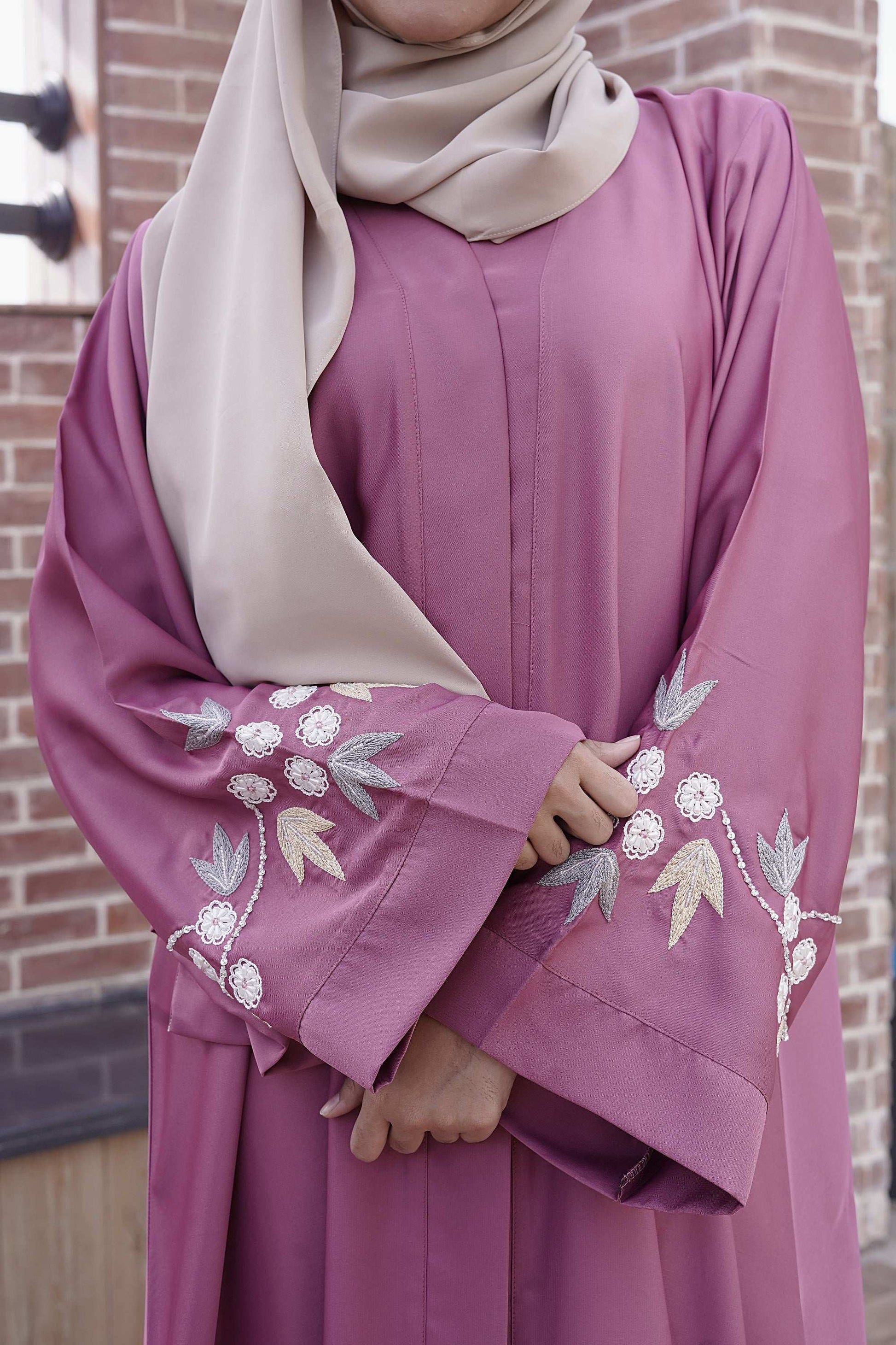 Dusky Petal Abaya - Dhaagey 