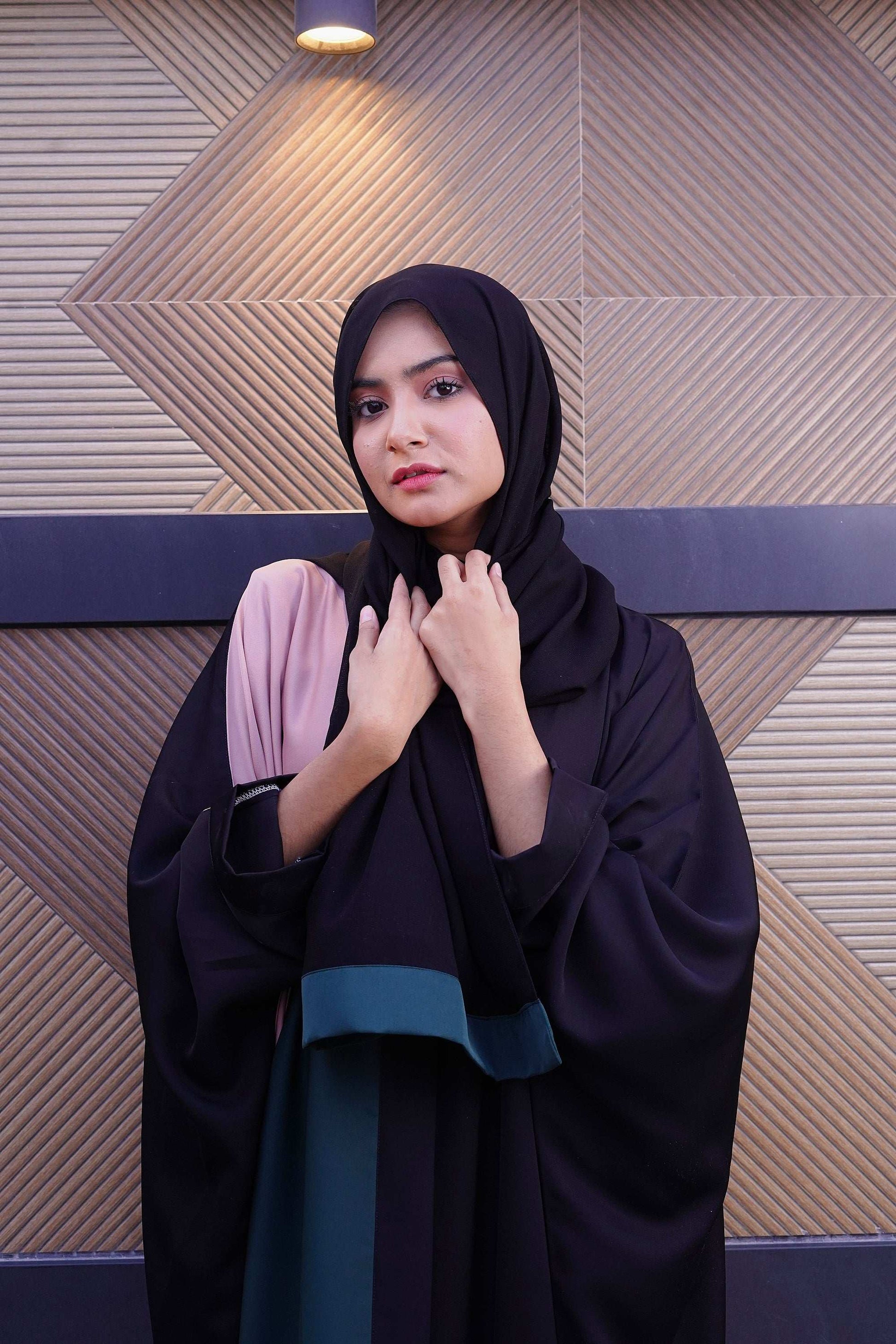 Butterfly Aura Abaya - Dhaagey 