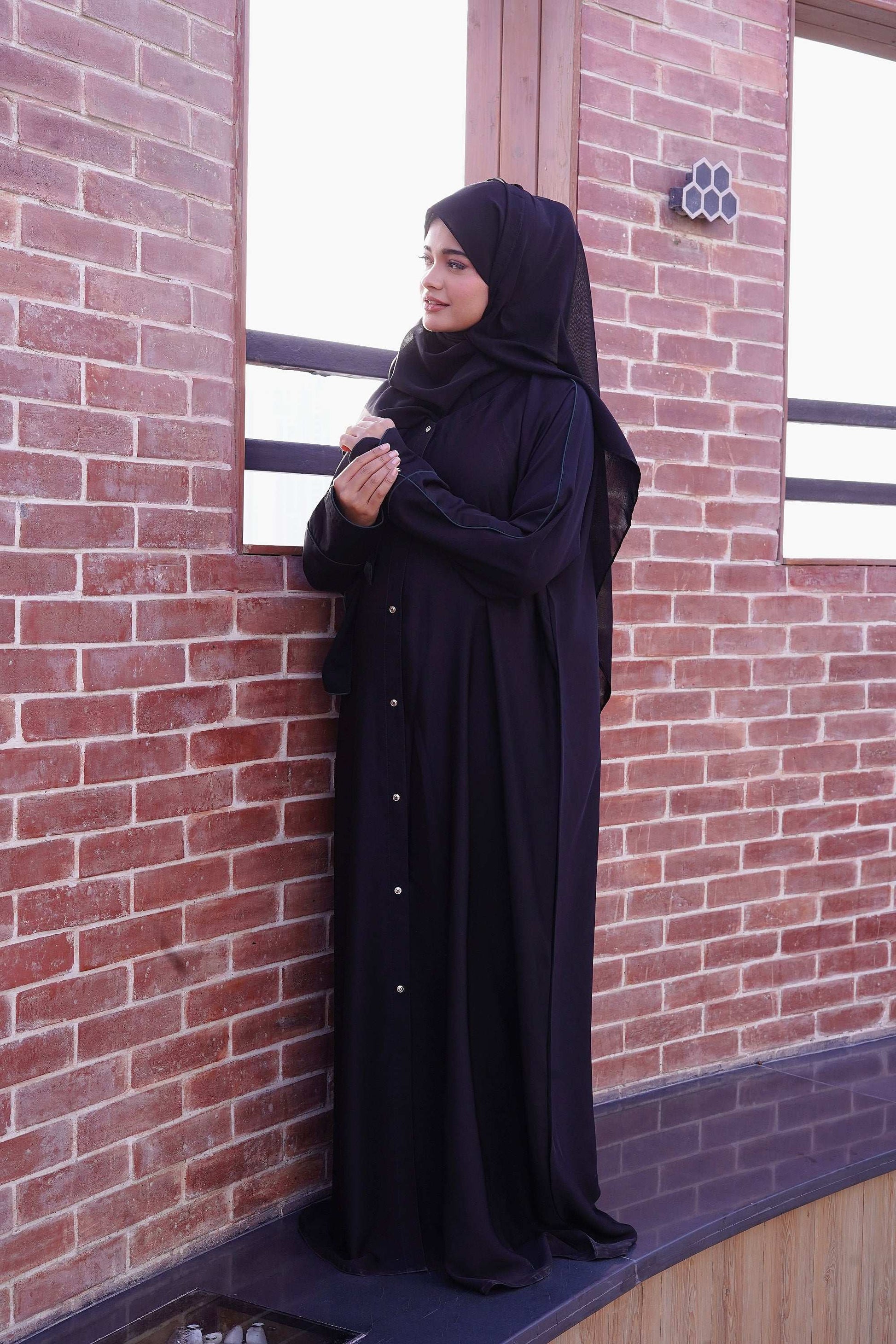 Dual Charm Green Abaya - Dhaagey 