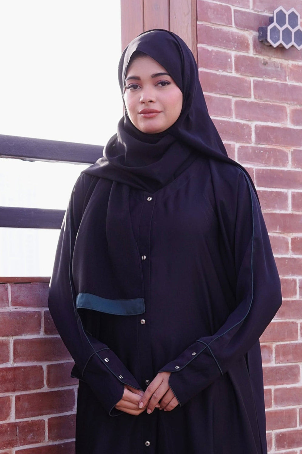 Dual Charm Green Abaya