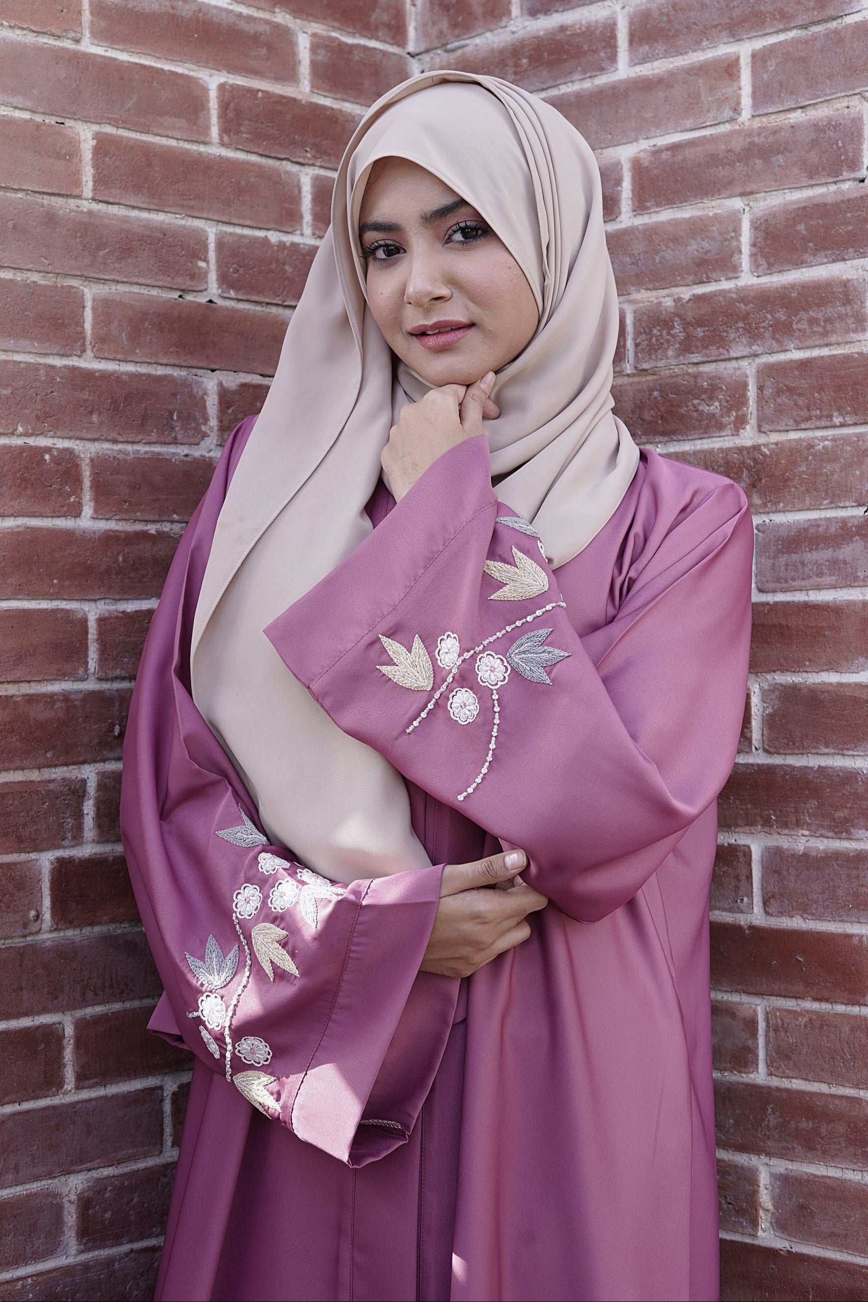 Dusky Petal Abaya - Dhaagey 