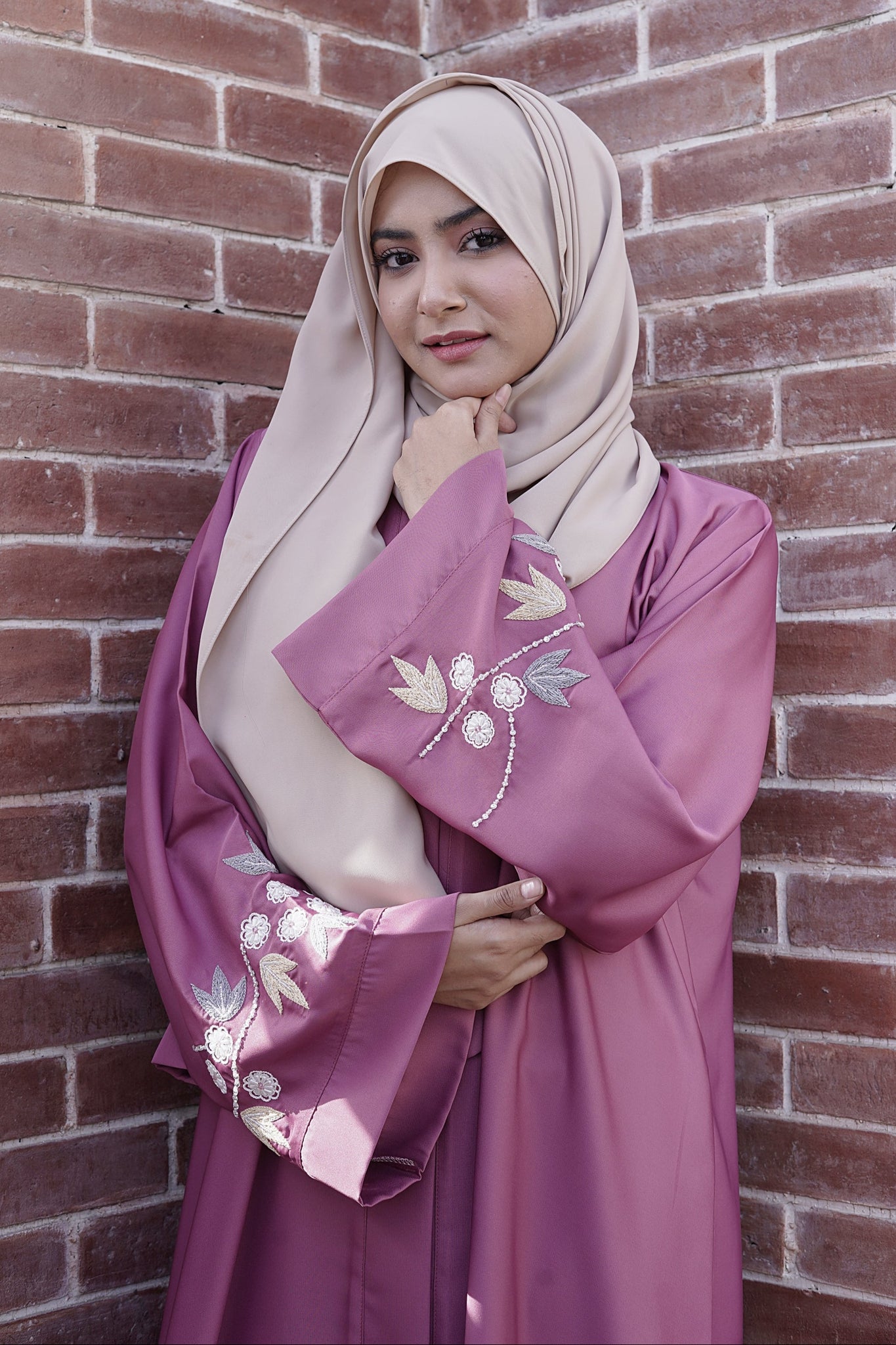 Dusky Petal Abaya