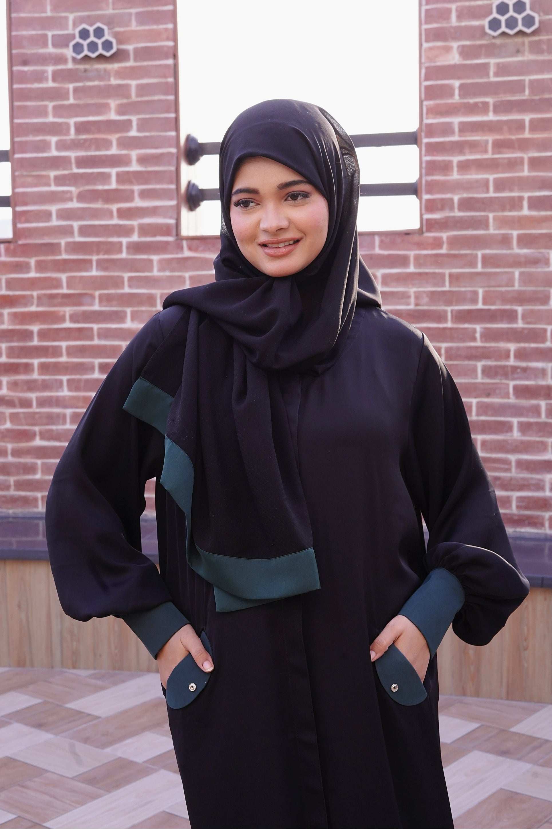 Midnight Ivy Abaya - Dhaagey 