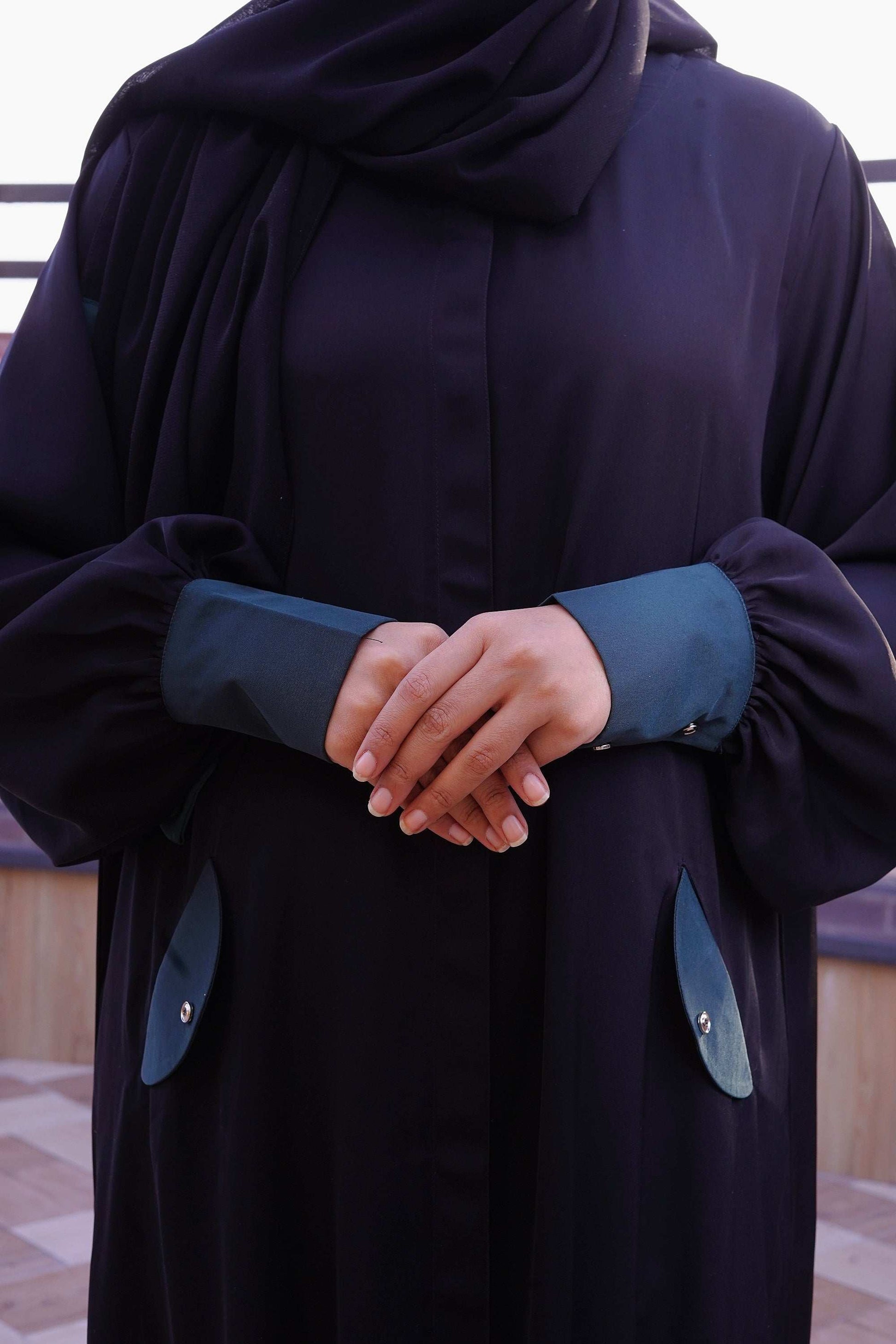 Midnight Ivy Abaya - Dhaagey 