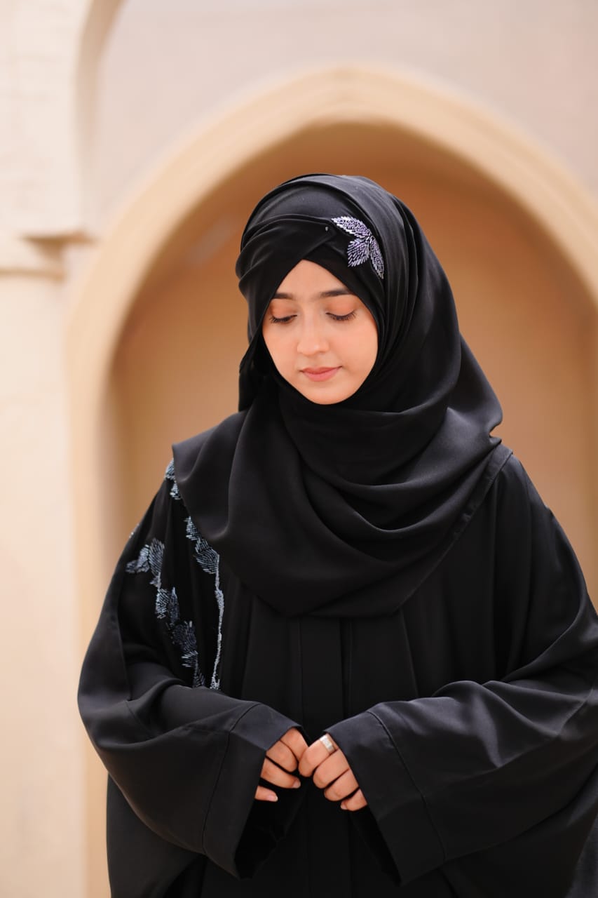 Noor Al-Noir Abaya - Dhaagey 