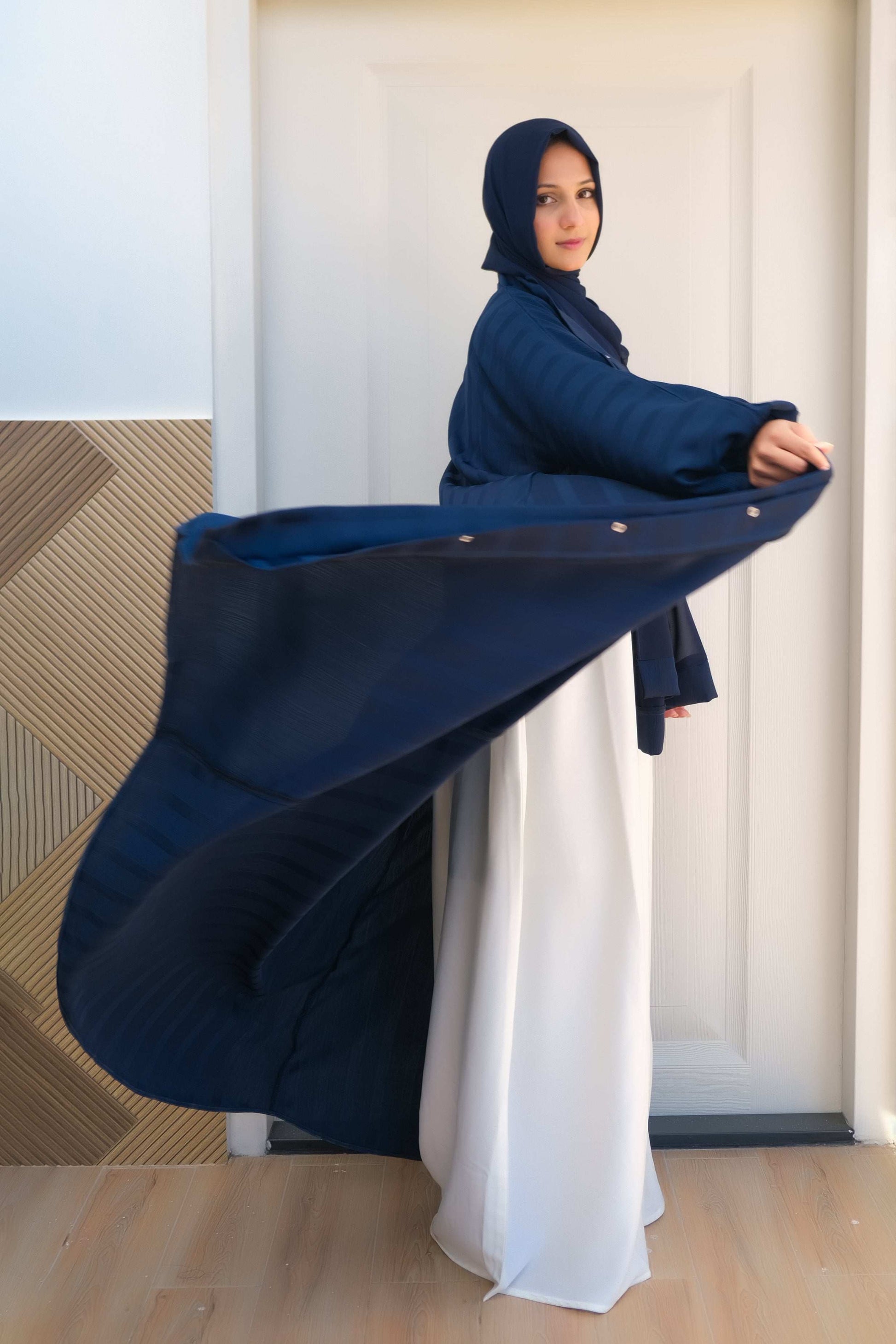 Oceanic Elegance Abaya - Dhaagey 