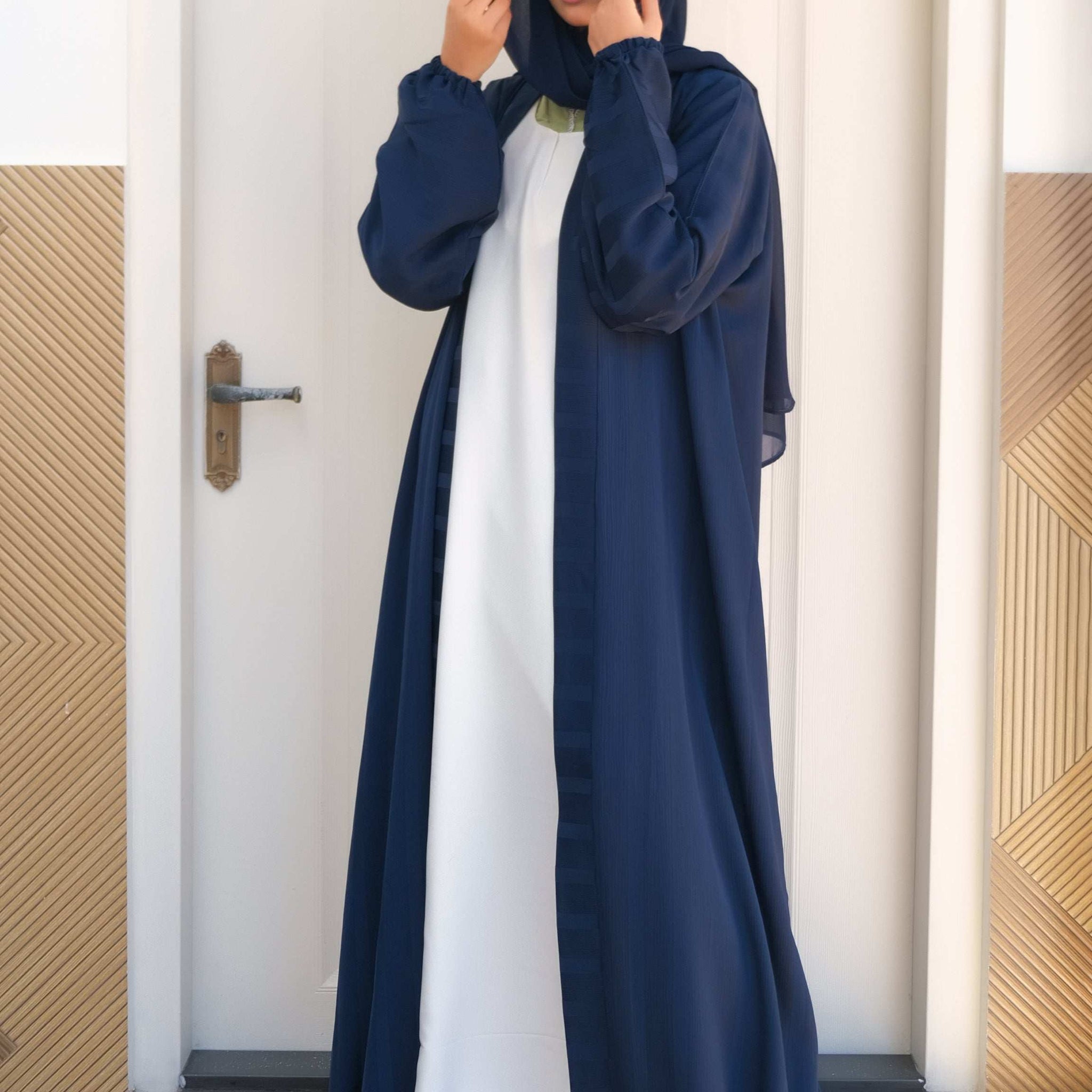 Oceanic Elegance Abaya - Dhaagey 