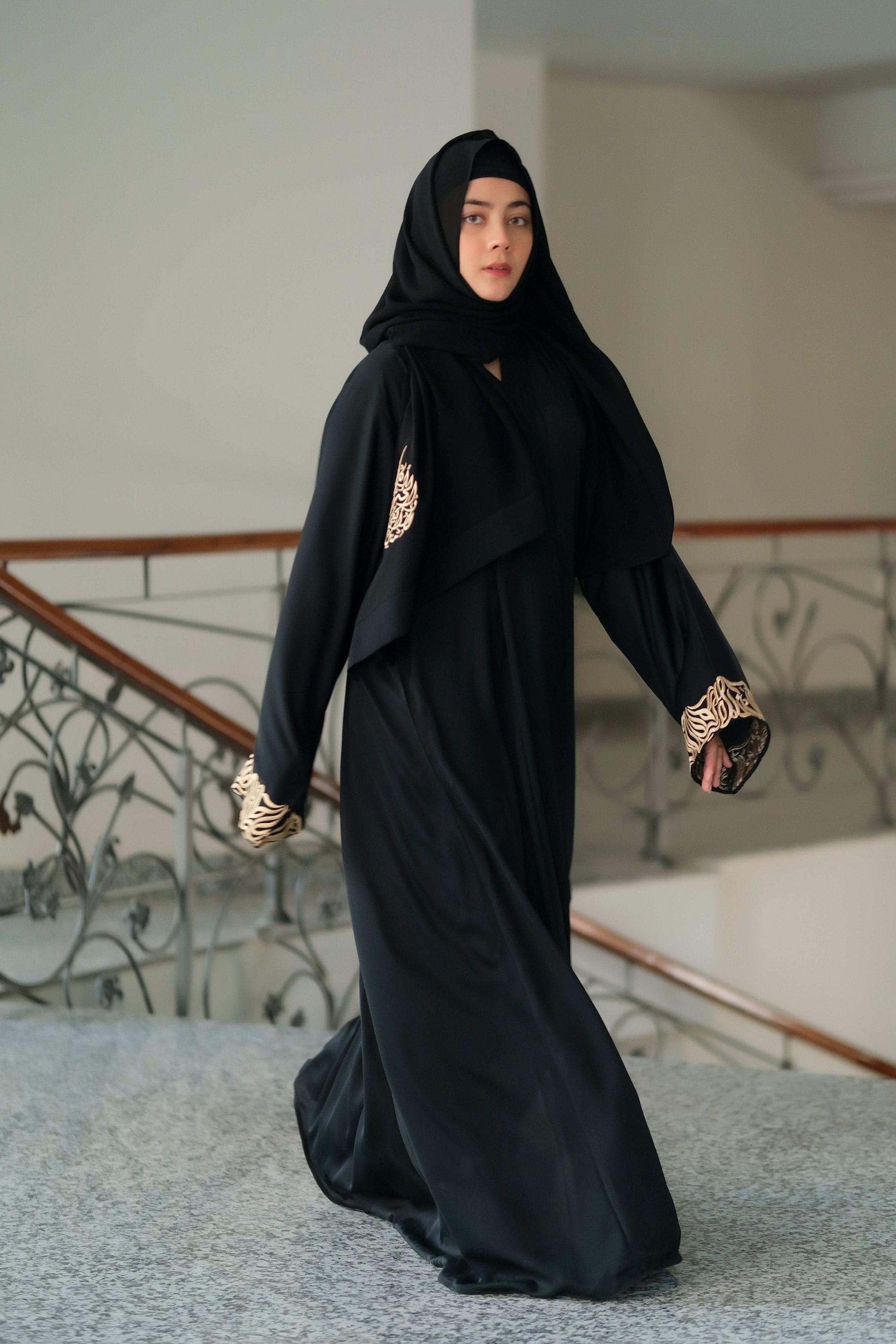 Safaa Calligraphy Abaya - Dhaagey 