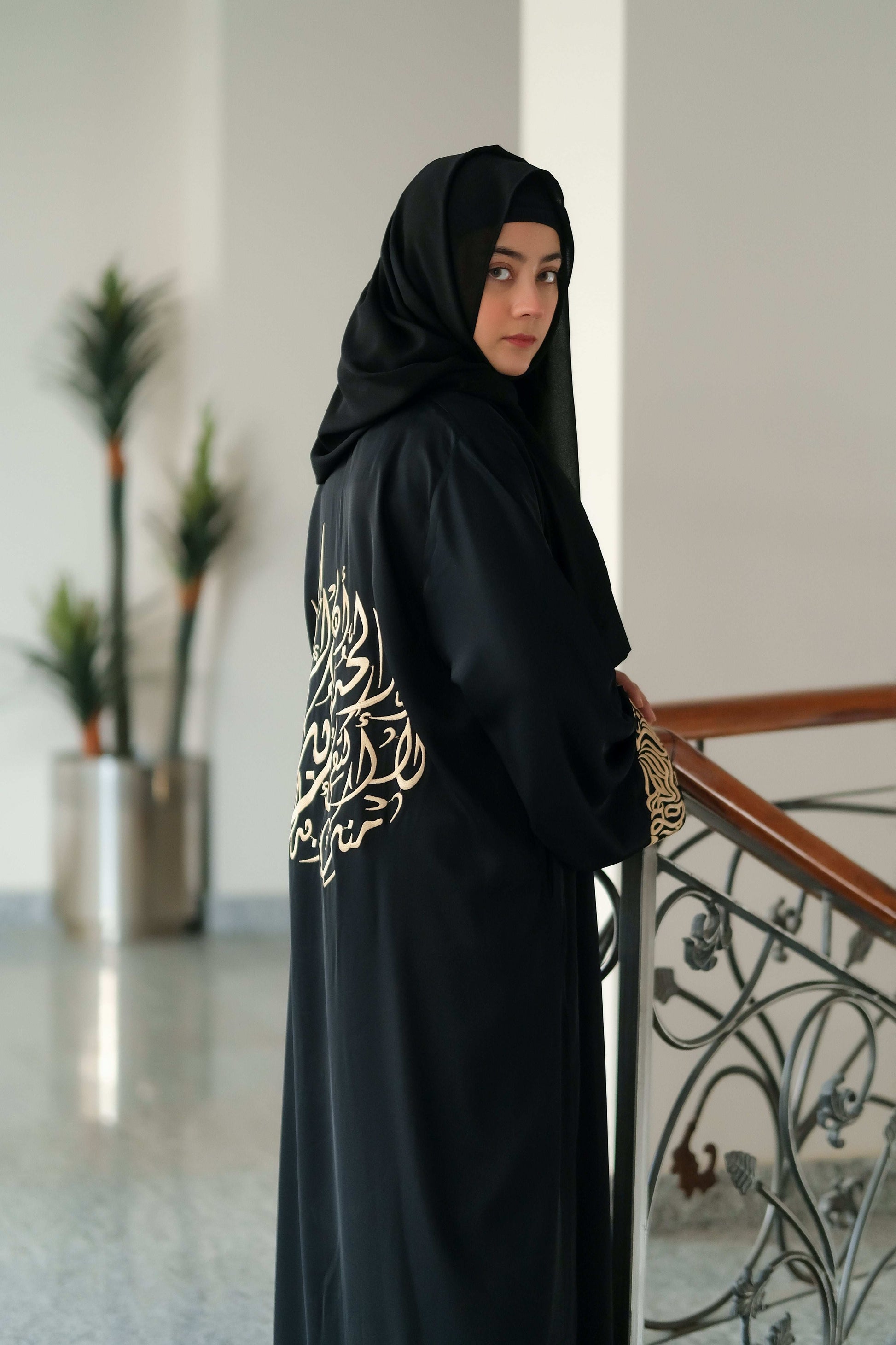 Safaa Calligraphy Abaya - Dhaagey 