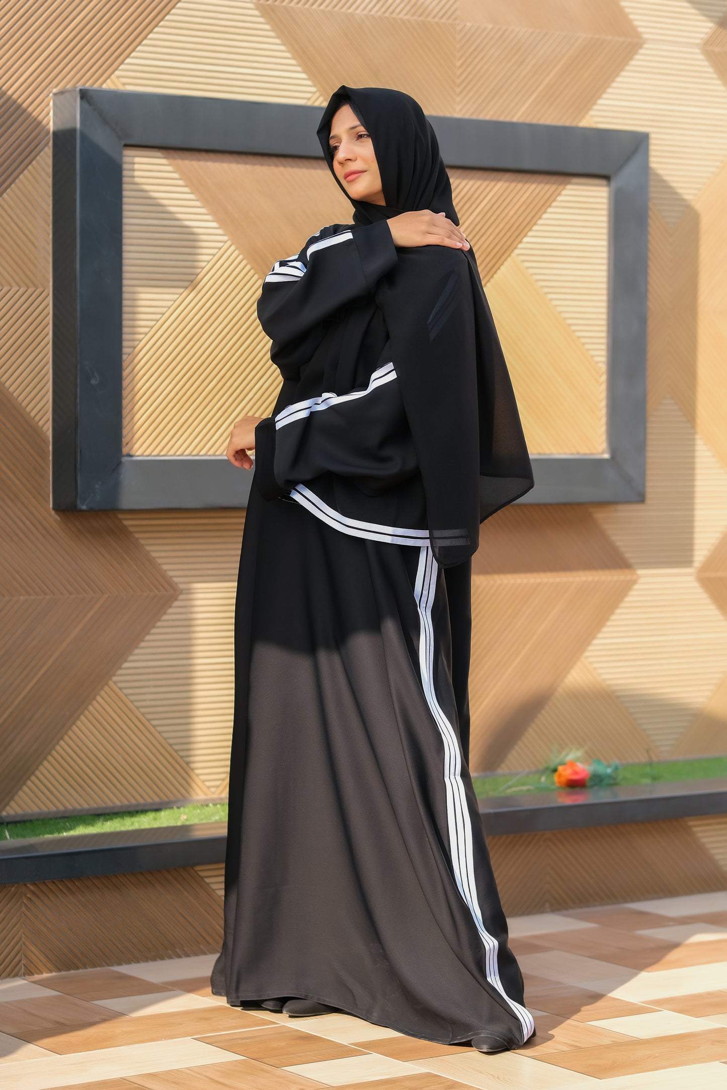 Timeless Striped Abaya