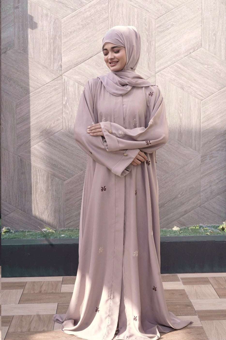 Noor Al-Fajar Abaya - Dhaagey 